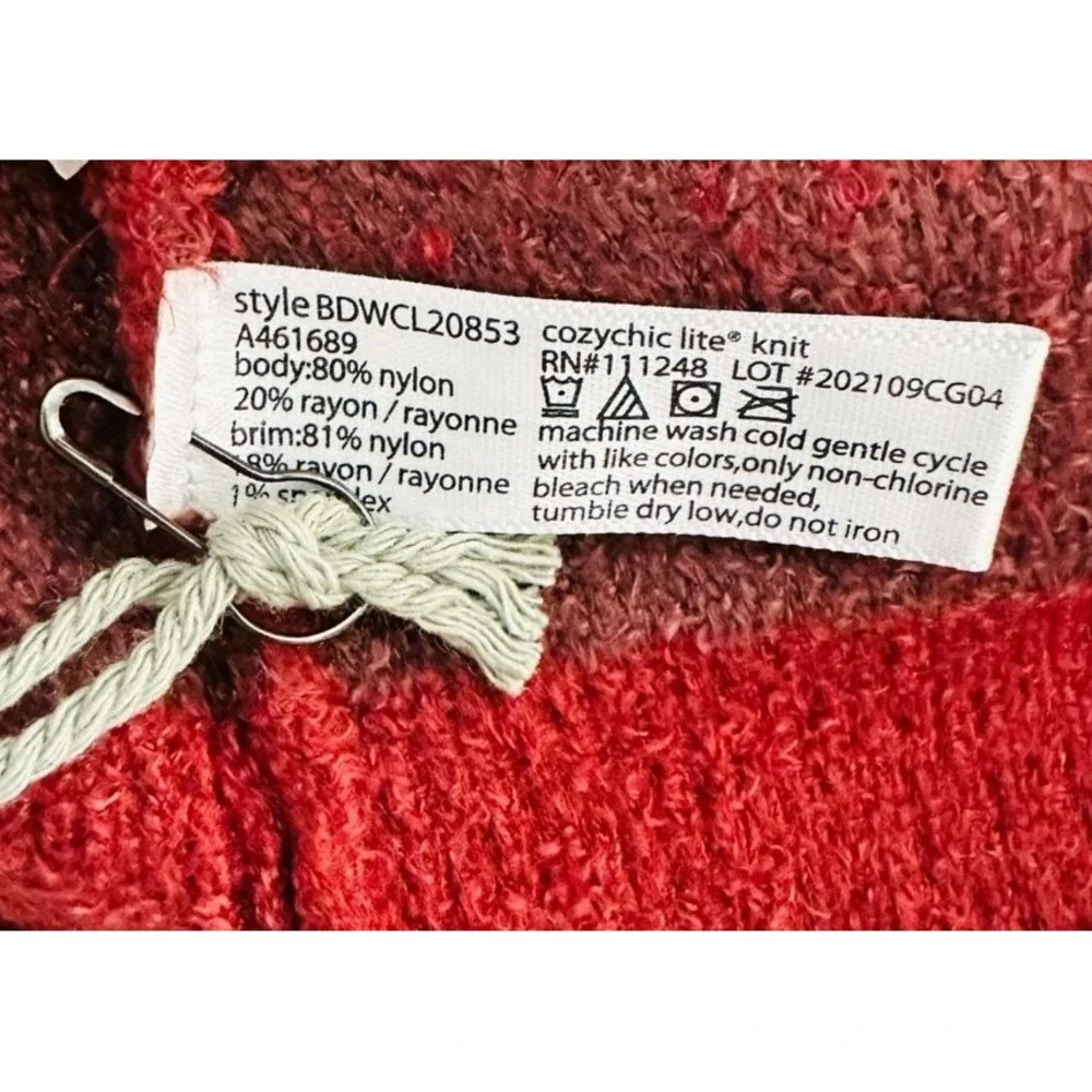 New Barefoot Dreams Women's Crimson Redwood Cozychic Lite Confetti Beanie Red OS